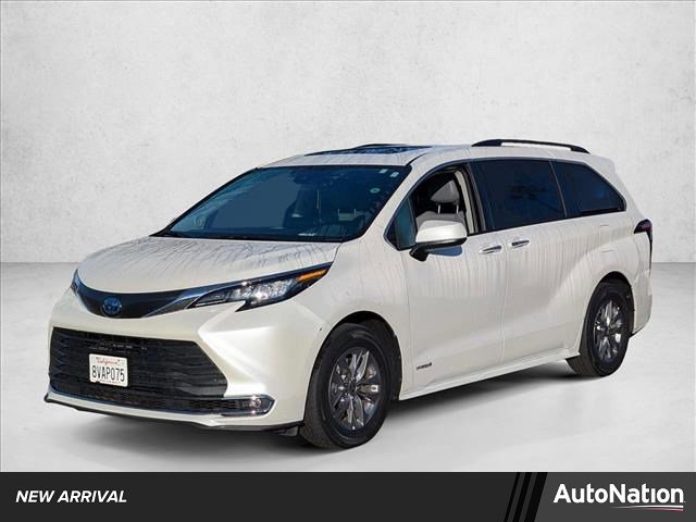 Used 2021 Toyota Sienna XLE