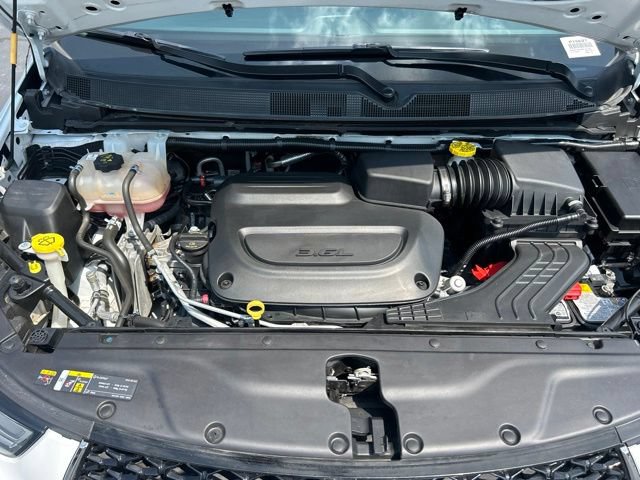 Used 2024 Chrysler Pacifica Touring-L FWD image 15