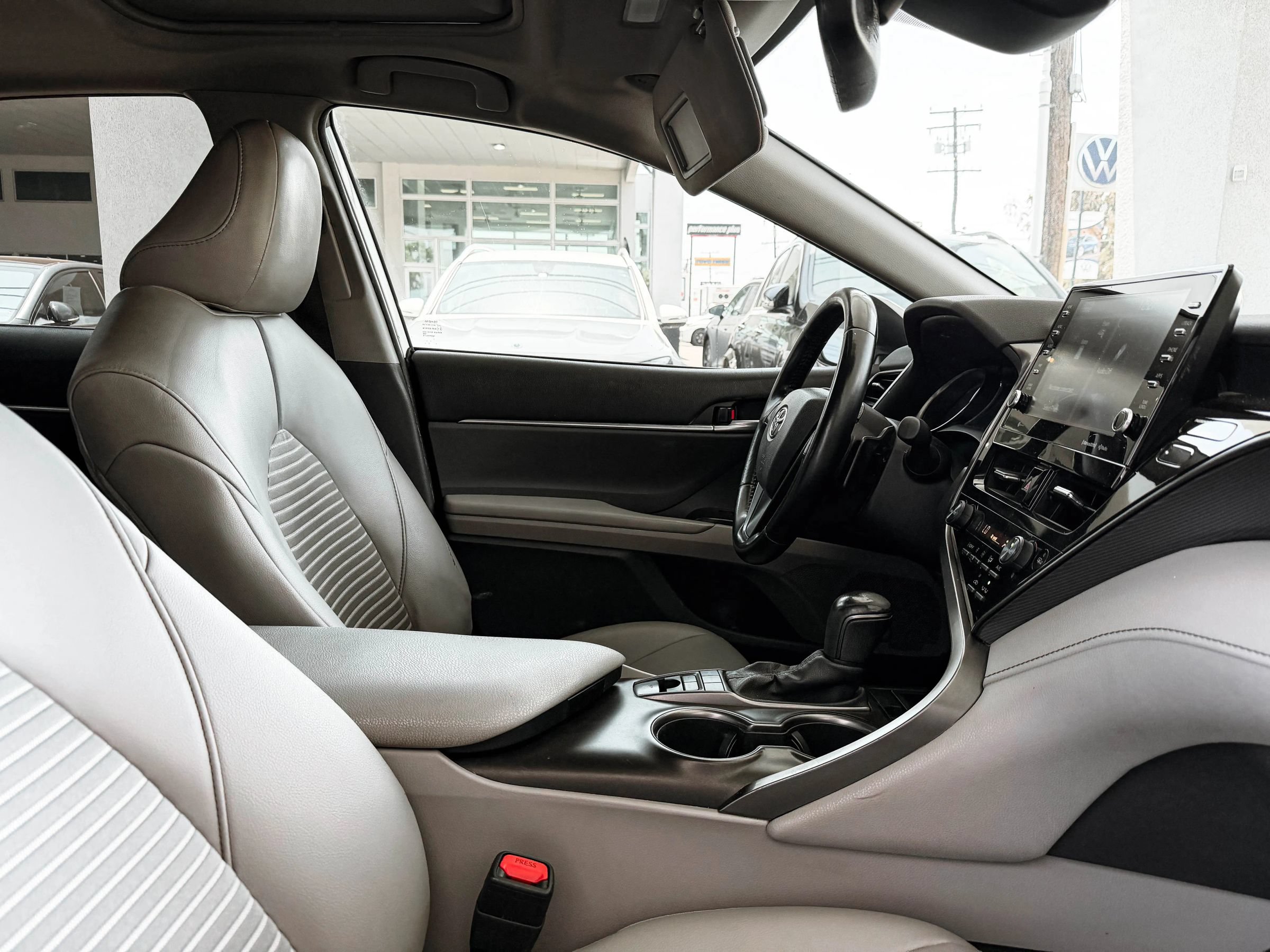 Used 2021 Toyota Camry SE w/ Audio Upgrade Package FWD image 24