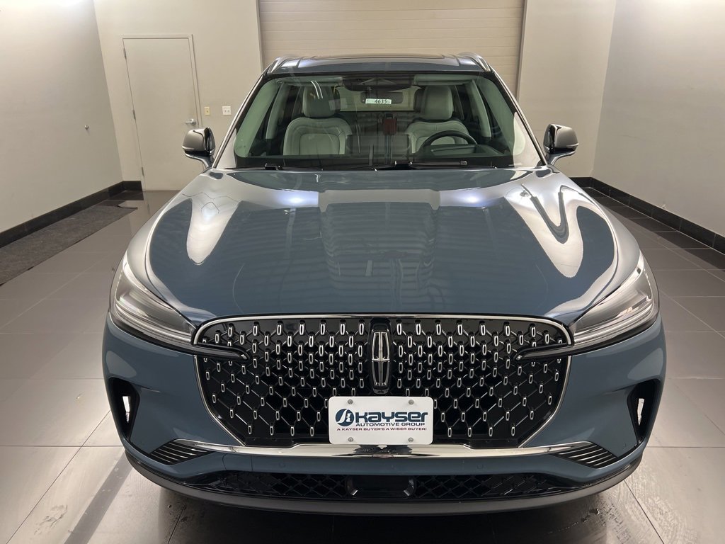 Used 2026 Lincoln Aviator Reserve image 2