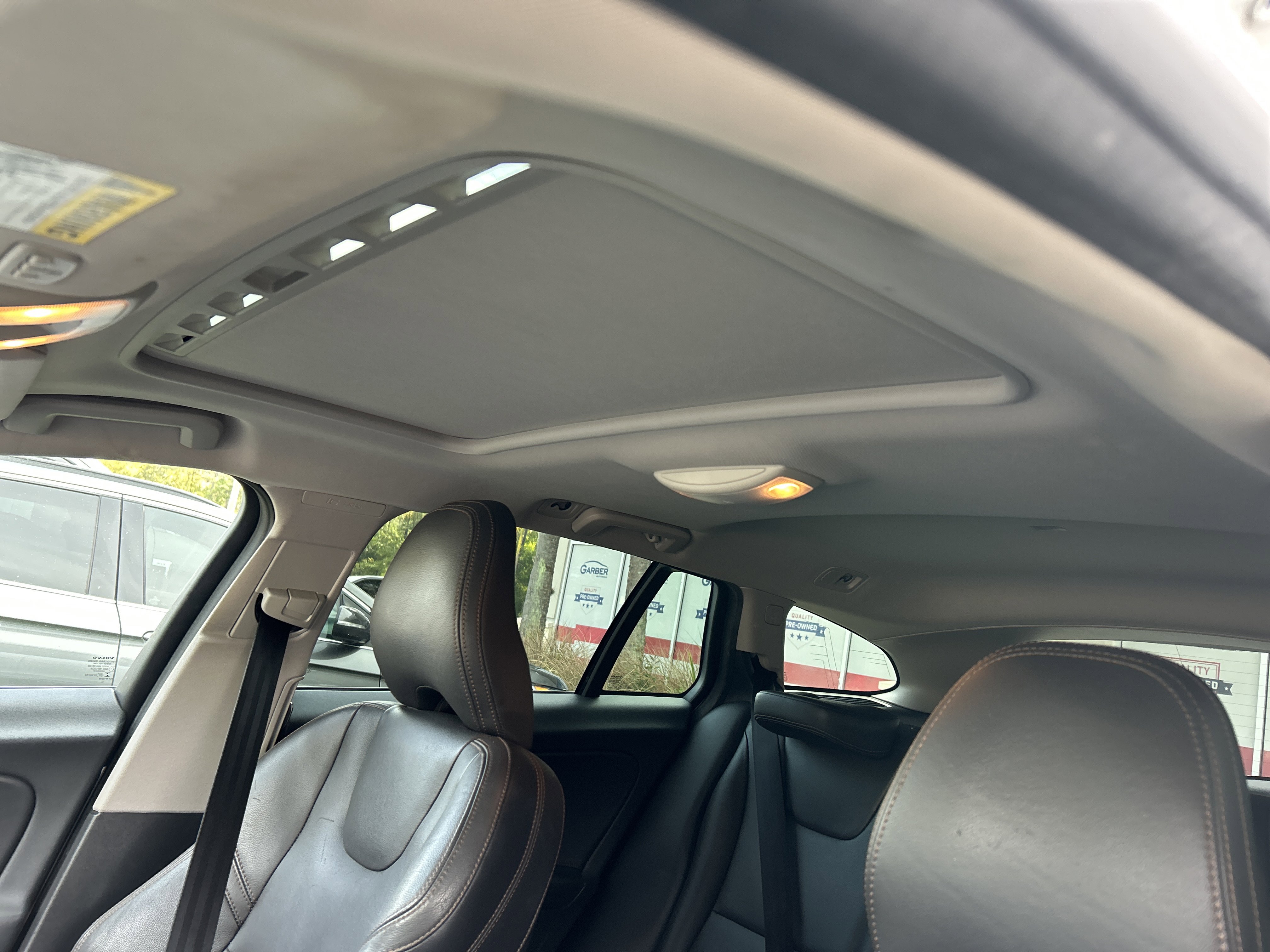 Used 2017 Volvo V60 T5 Cross Country w/ Convenience Package image 14