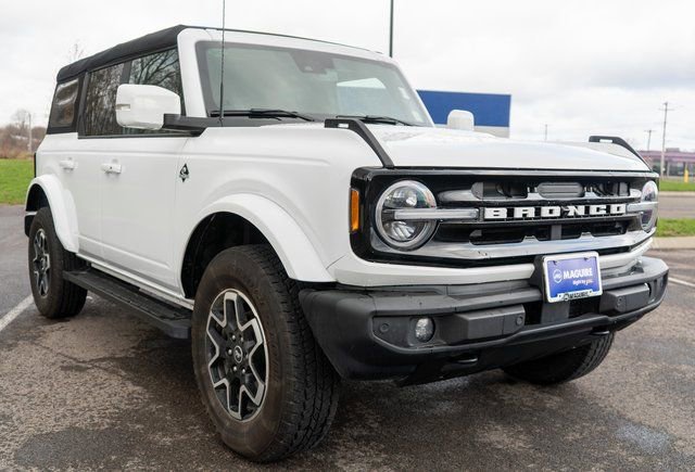 Used 2023 Ford Bronco Outer Banks image 4