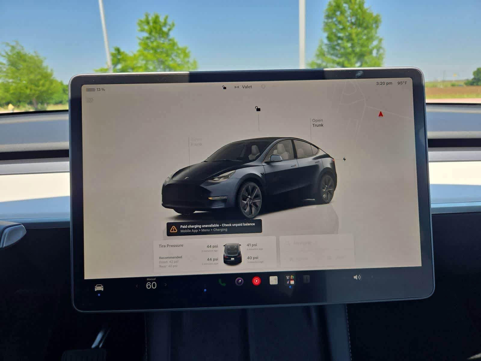 Used 2025 Tesla Model Y Long Range AWD/4WD image 25