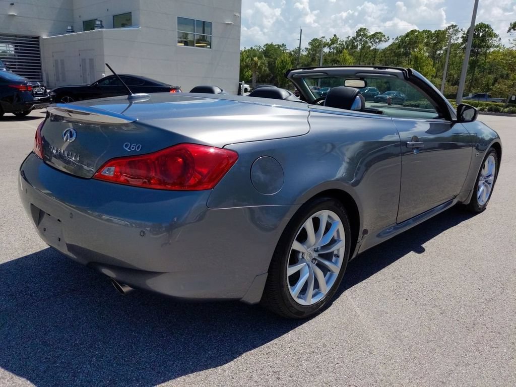 Used 2014 INFINITI Q60 Convertible w/ Premium Package RWD image 2