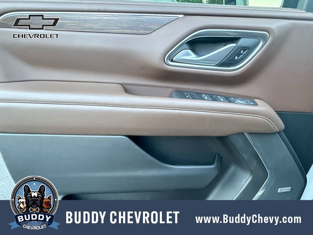 Used 2022 Chevrolet Suburban High Country w/ Premium Package AWD/4WD image 15