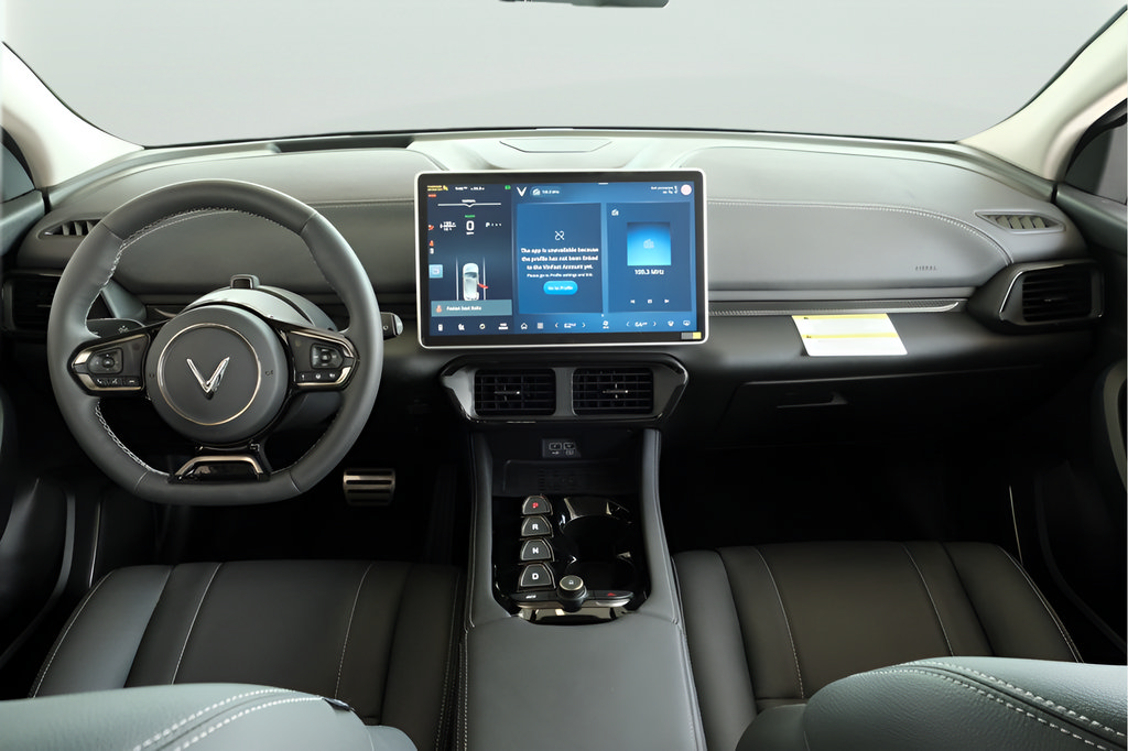 New 2025 VinFast VF 8 Eco AWD/4WD image 5