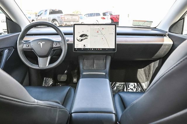 Used 2021 Tesla Model Y Long Range image 13