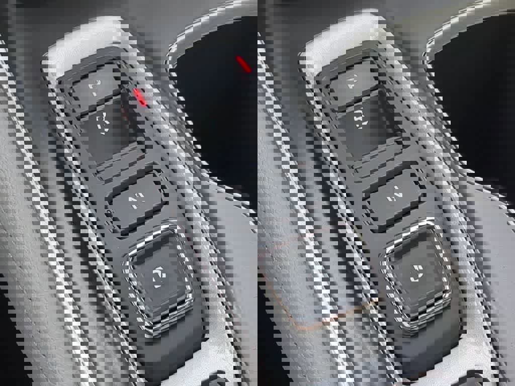 Used 2018 Honda Accord Touring image 30