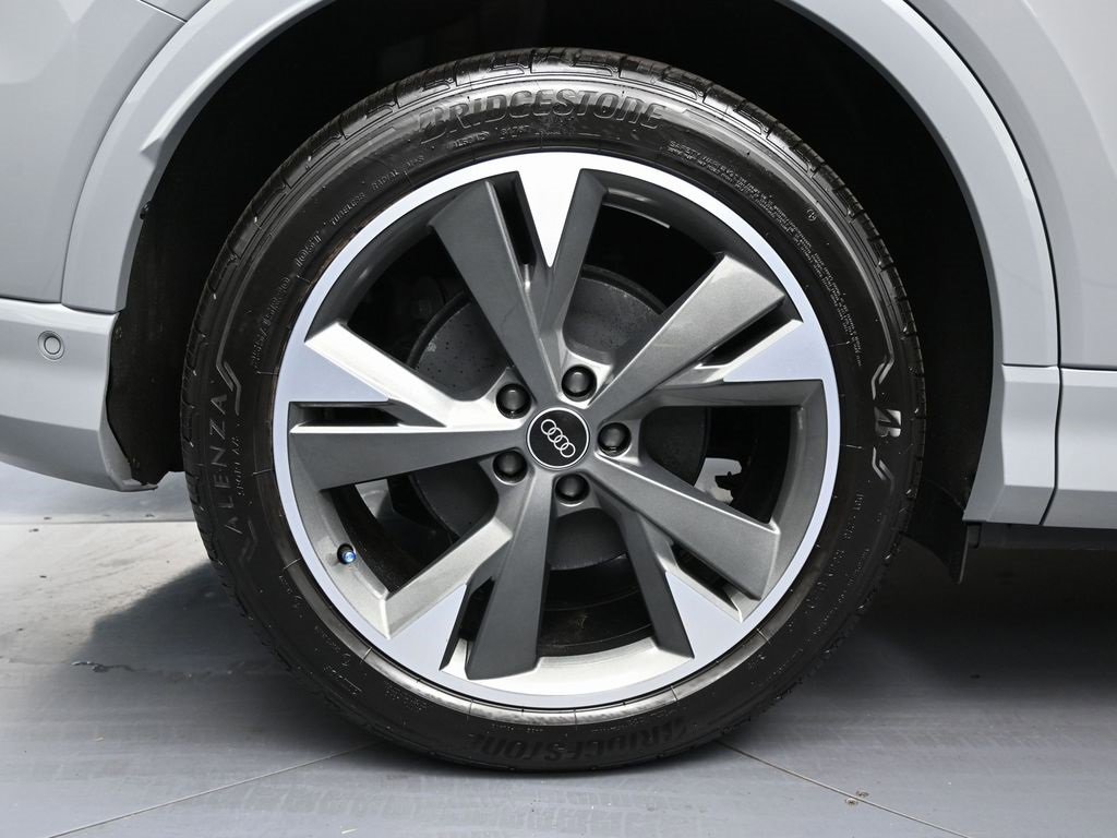 Used 2024 Audi Q4 e-tron Premium Plus w/ Premium Plus image 12