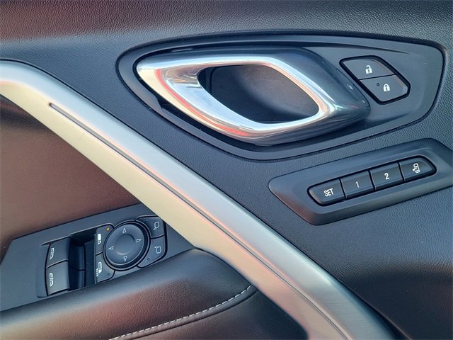 Used 2017 Chevrolet Camaro SS image 14