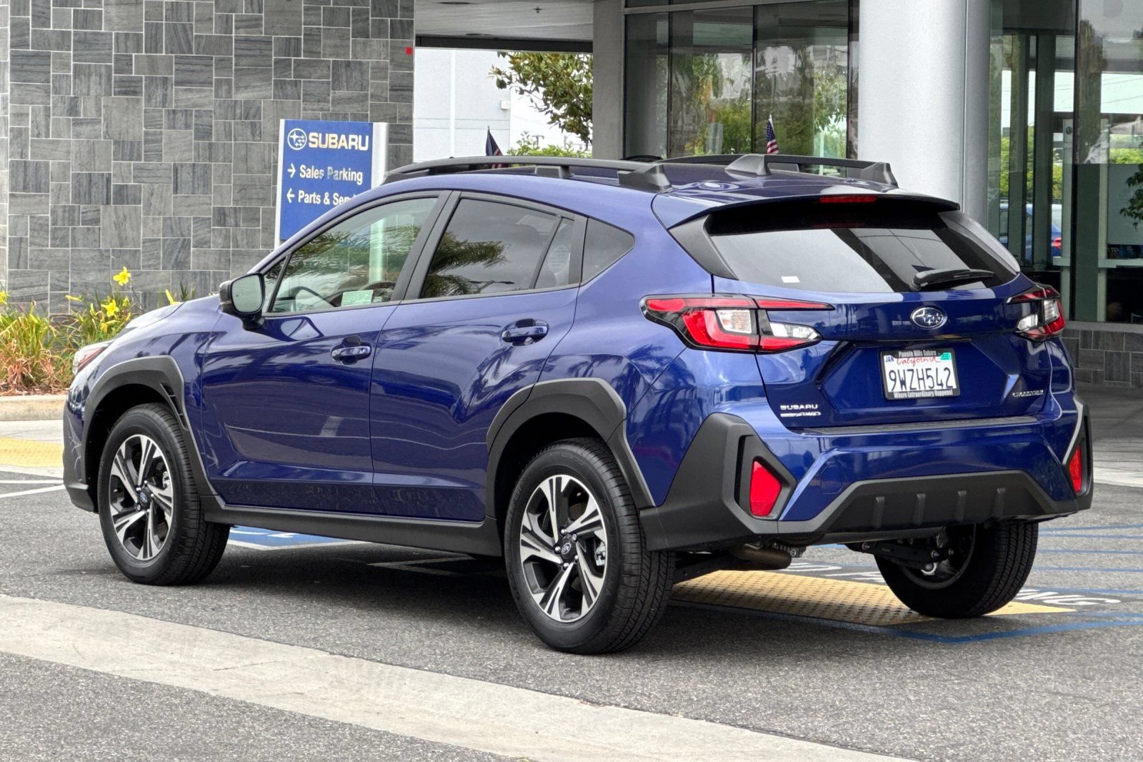 Certified 2025 Subaru Crosstrek 2.5i Premium AWD/4WD image 6