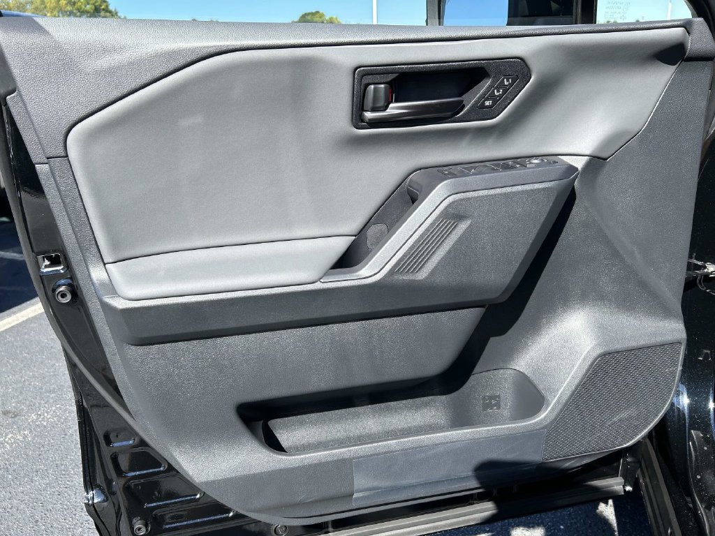 New 2026 Toyota RAV4 XSE AWD/4WD image 25