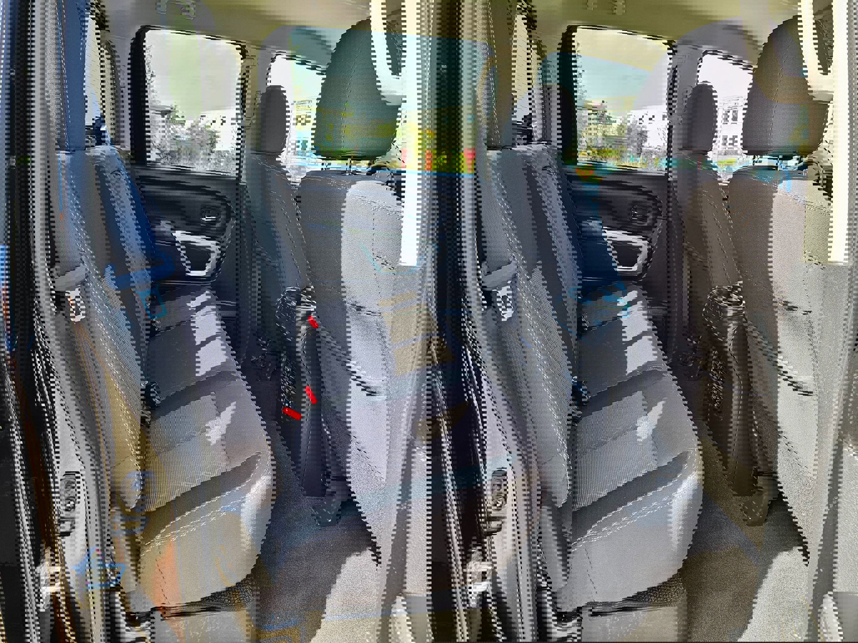 Used 2024 Nissan Titan SV w/ SV Convenience Package image 27