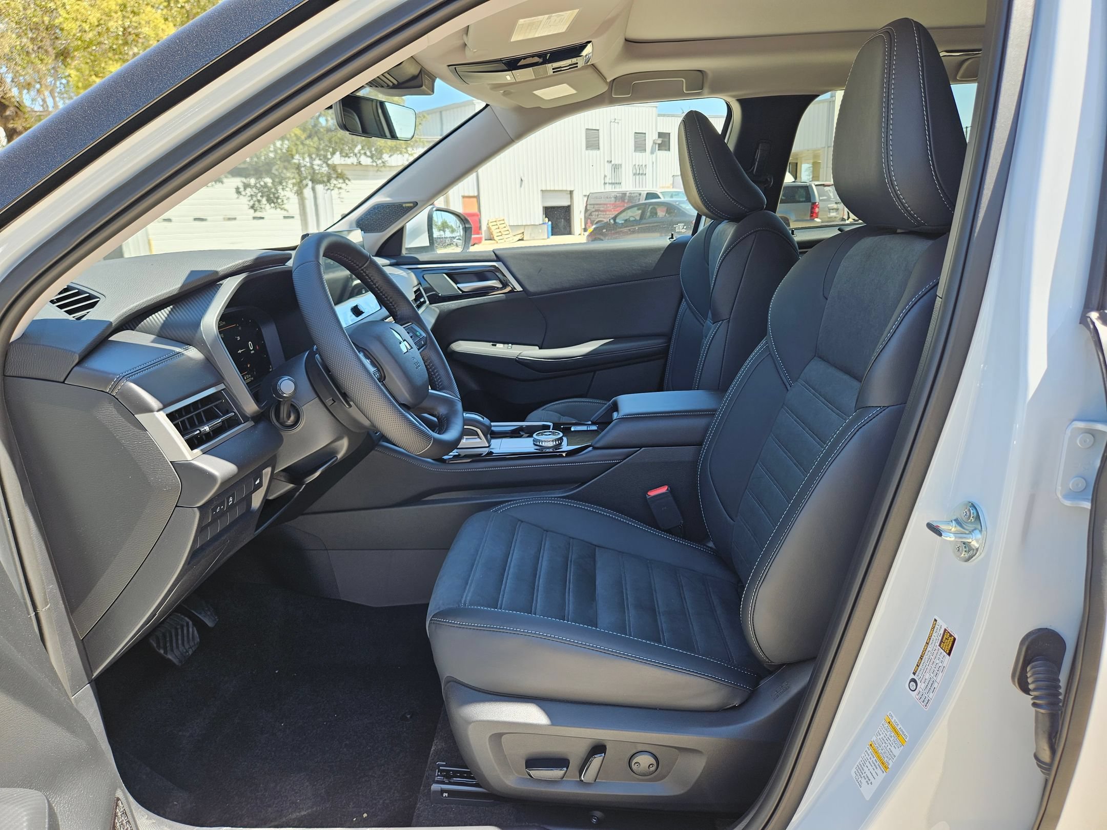 New 2026 Mitsubishi Outlander SE AWD/4WD image 9