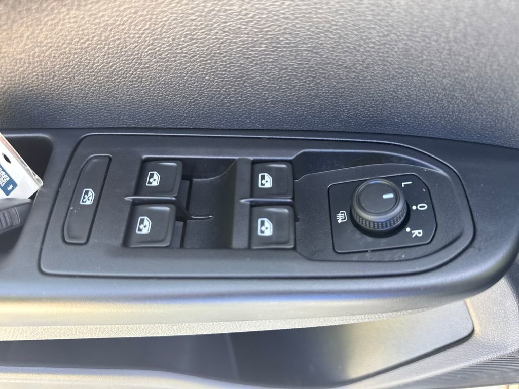 Used 2022 Volkswagen Taos SE AWD/4WD image 14