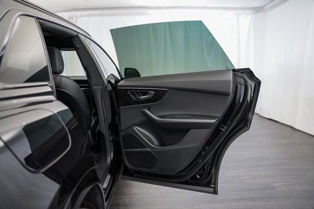Used 2021 Audi Q8 Premium Plus w/ Premium Plus Package AWD/4WD image 23