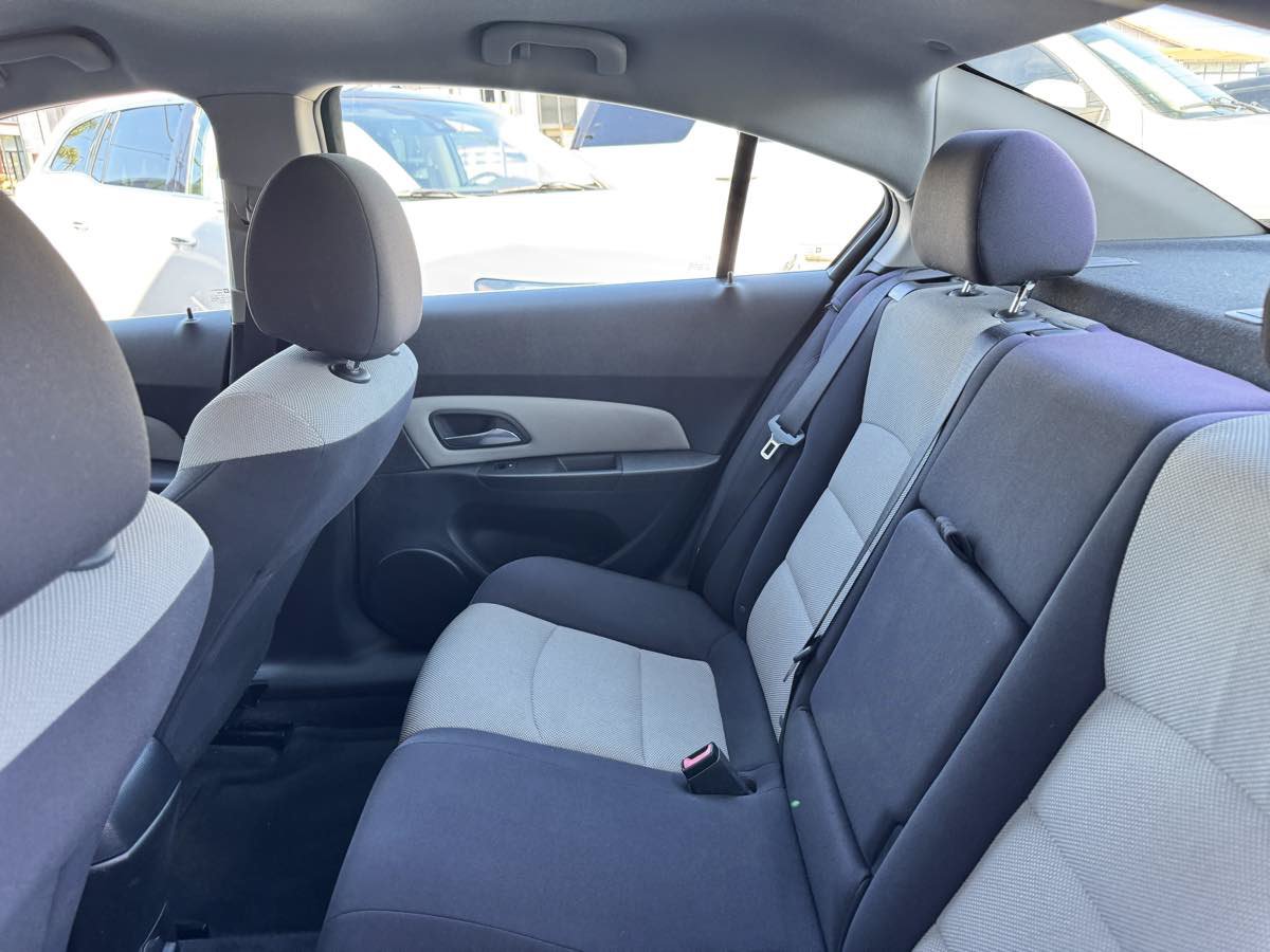 Used 2012 Chevrolet Cruze LS w/ Connectivity Package FWD image 27