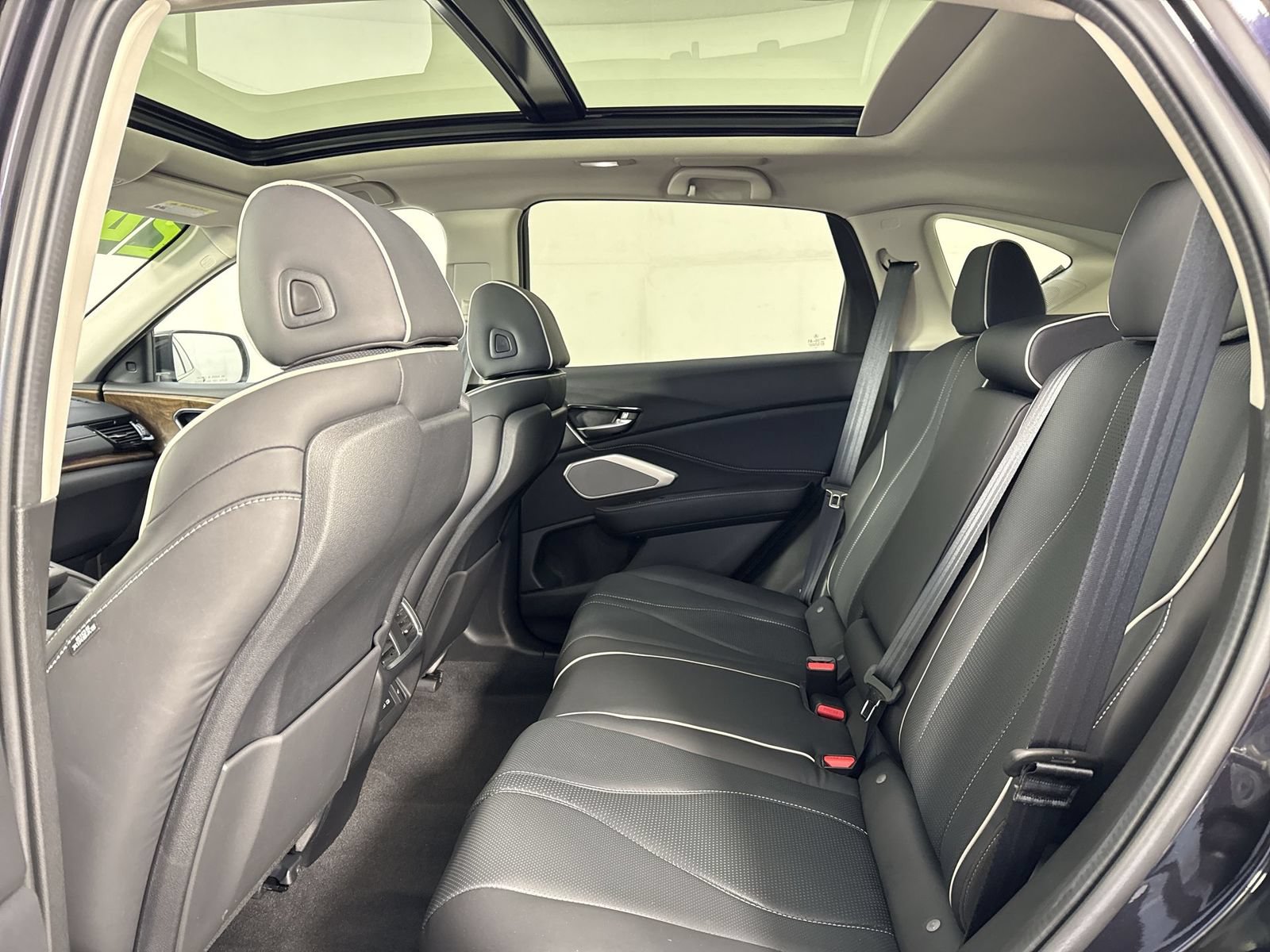 Certified 2024 Acura RDX SH-AWD w/ Advance Package image 23