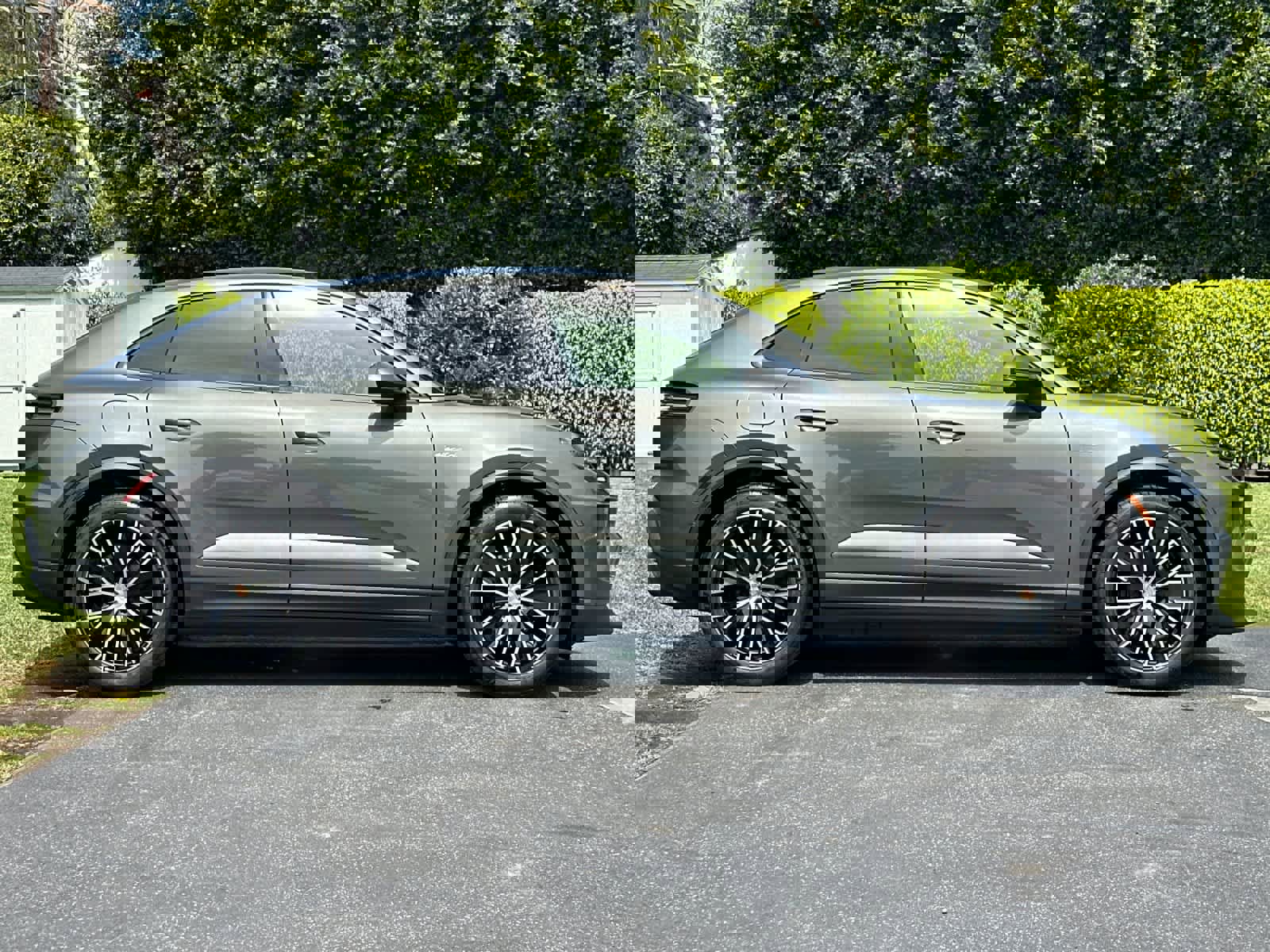 New 2026 Porsche Macan Electric image 9