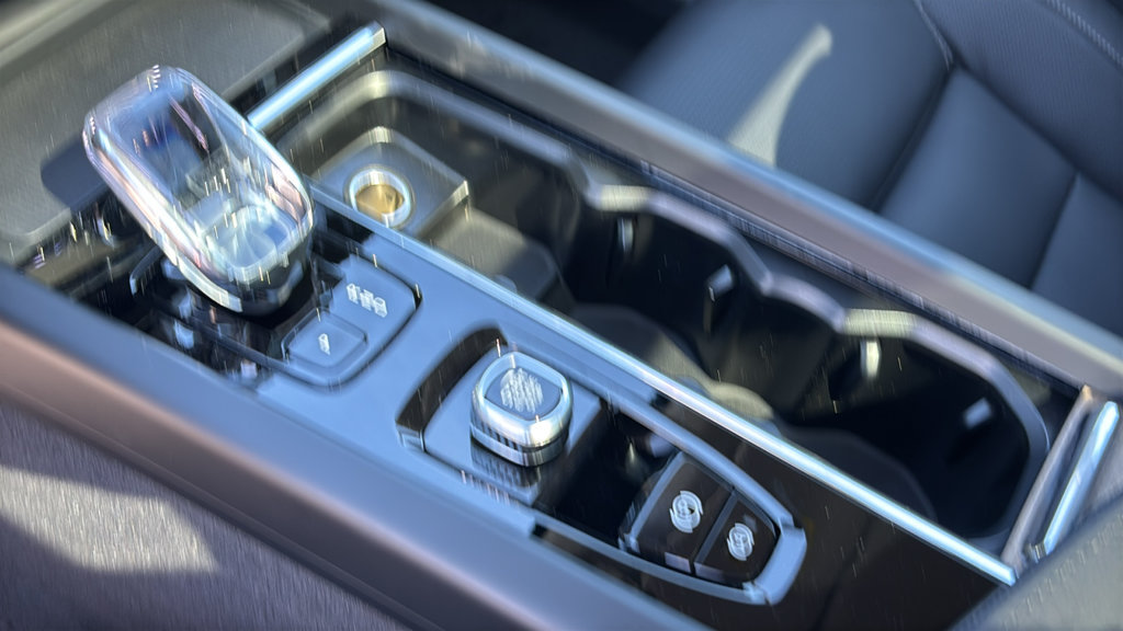 New 2027 Volvo XC60 B5 Ultra AWD/4WD image 23