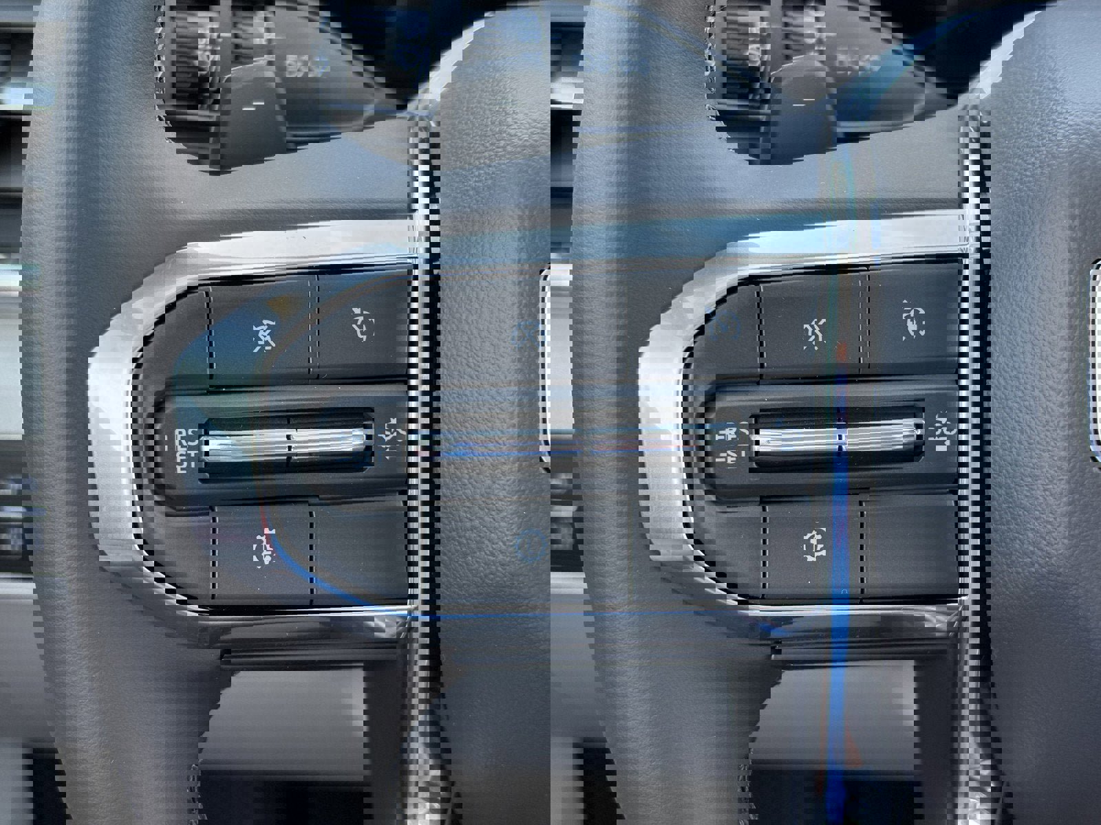 New 2026 GMC Terrain Denali w/ LPO, Floor Liner Package image 31