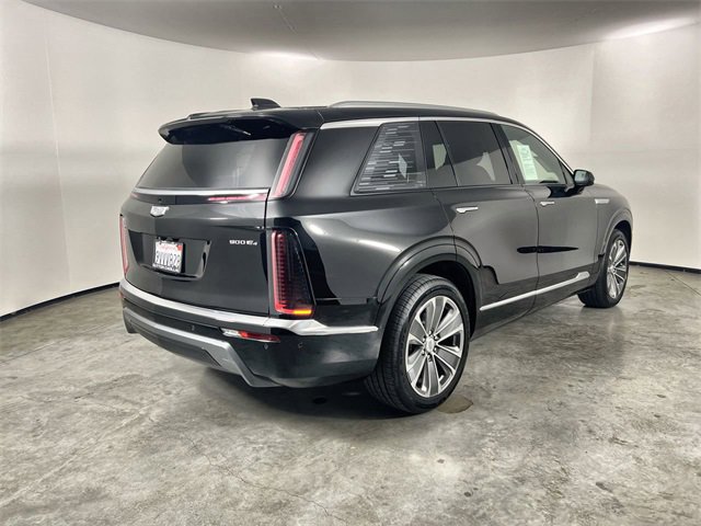 Used 2026 Cadillac Vistiq Luxury image 8