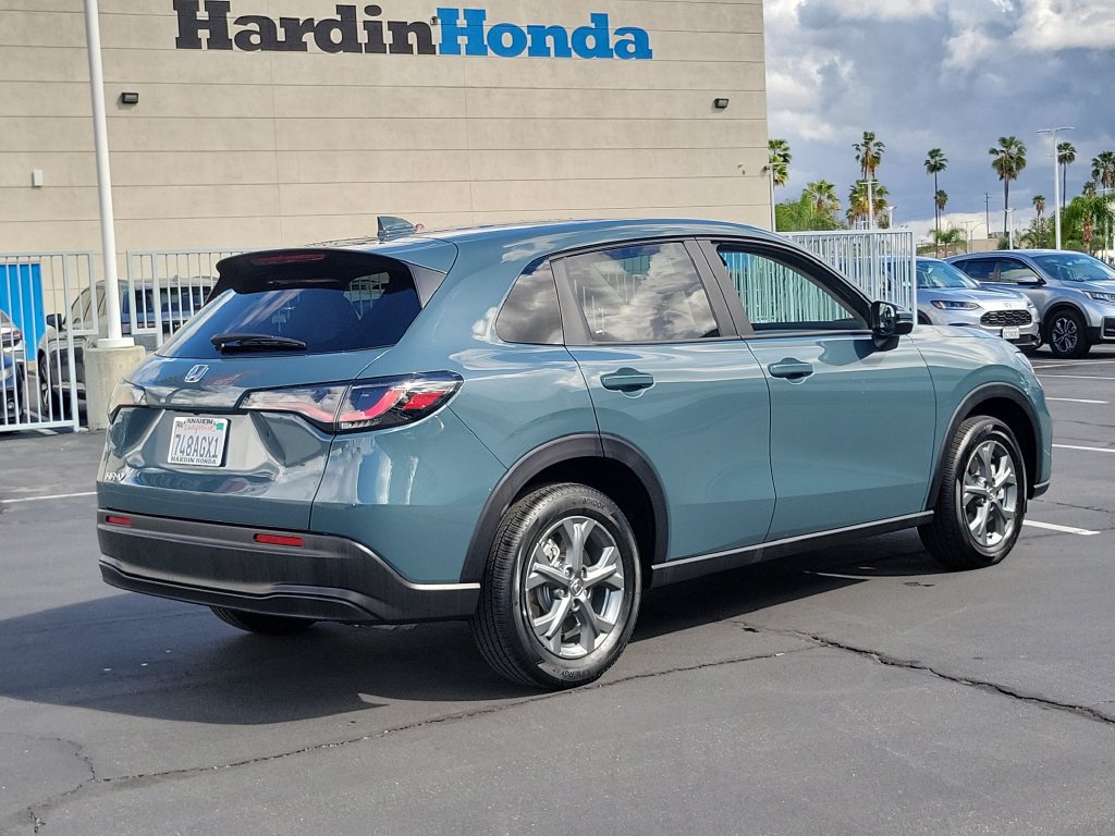 Used 2027 Honda HR-V LX image 5