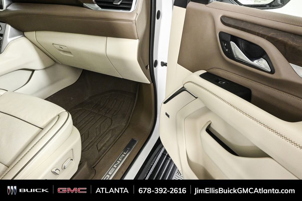 Used 2021 GMC Yukon Denali w/ Denali Premium Package image 27