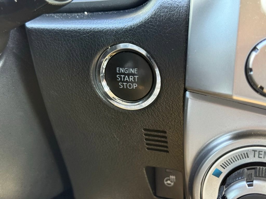 Used 2024 Toyota 4Runner Limited AWD/4WD image 34