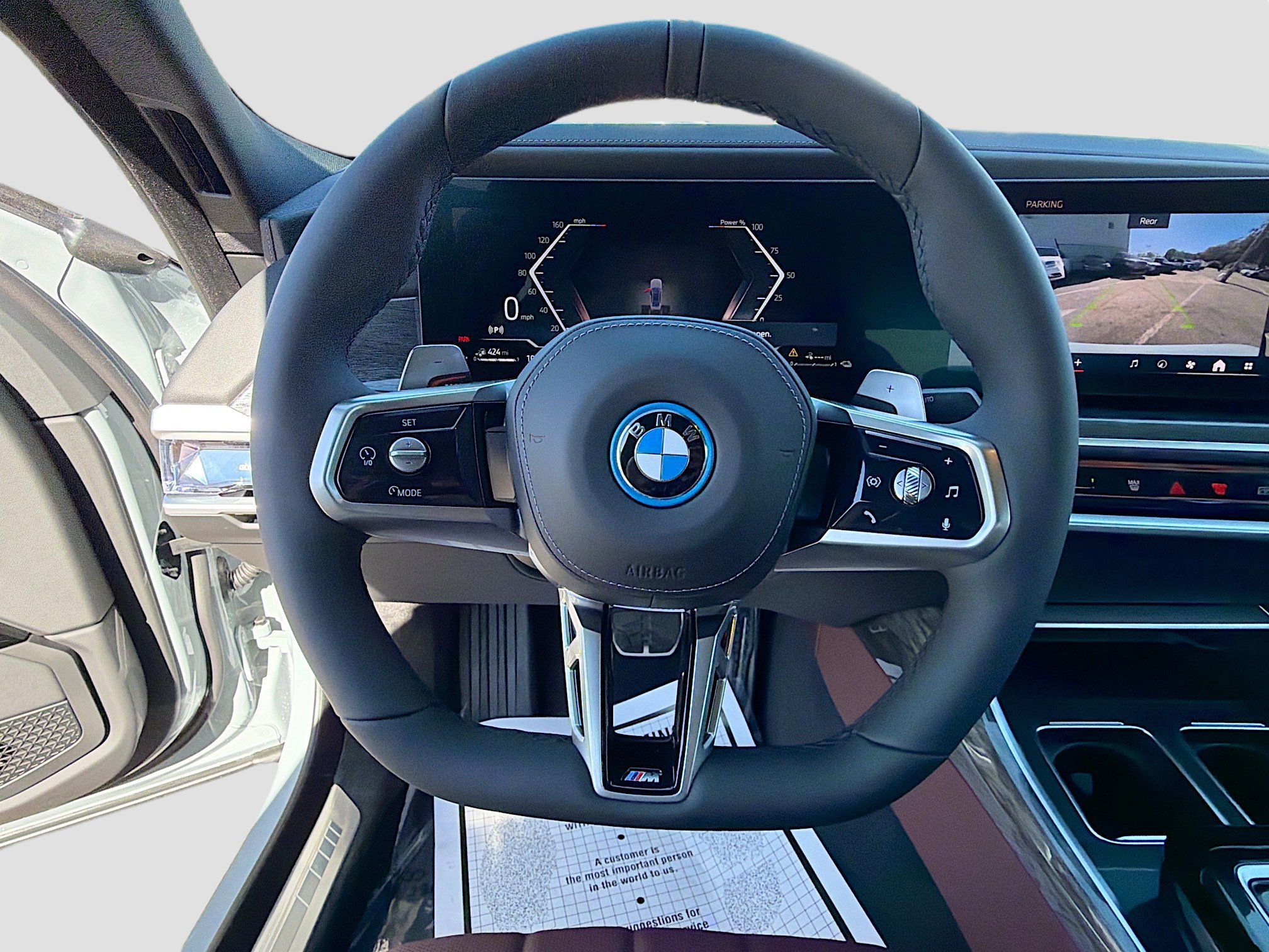 New 2026 BMW 750e xDrive w/ Executive Package image 39