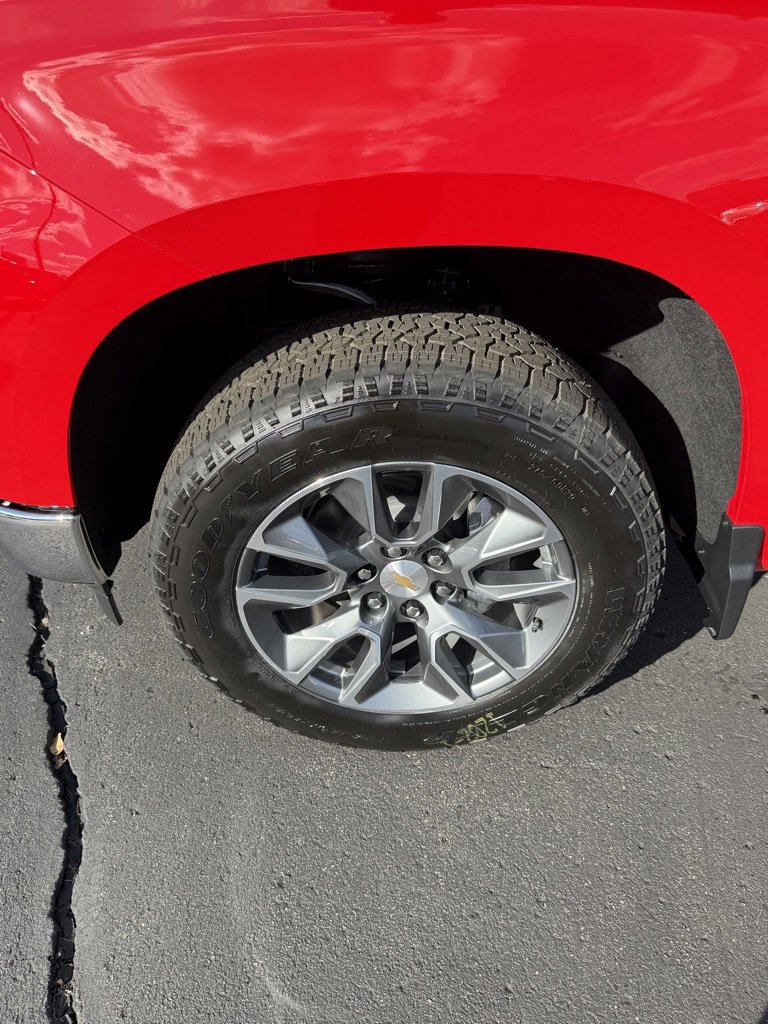 New 2026 Chevrolet Silverado 1500 LT image 3