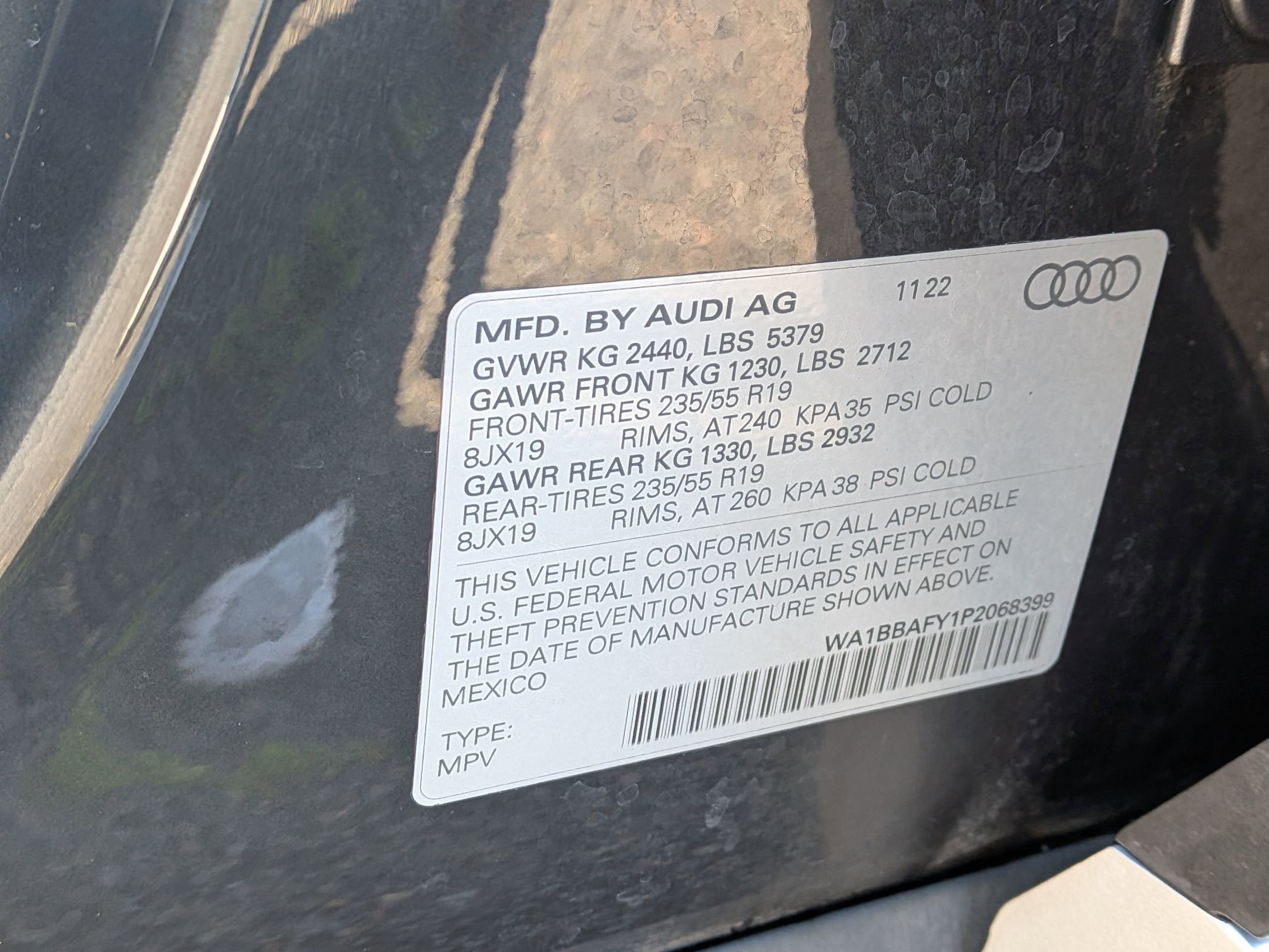 Used 2022 Audi Q8 Premium image 34