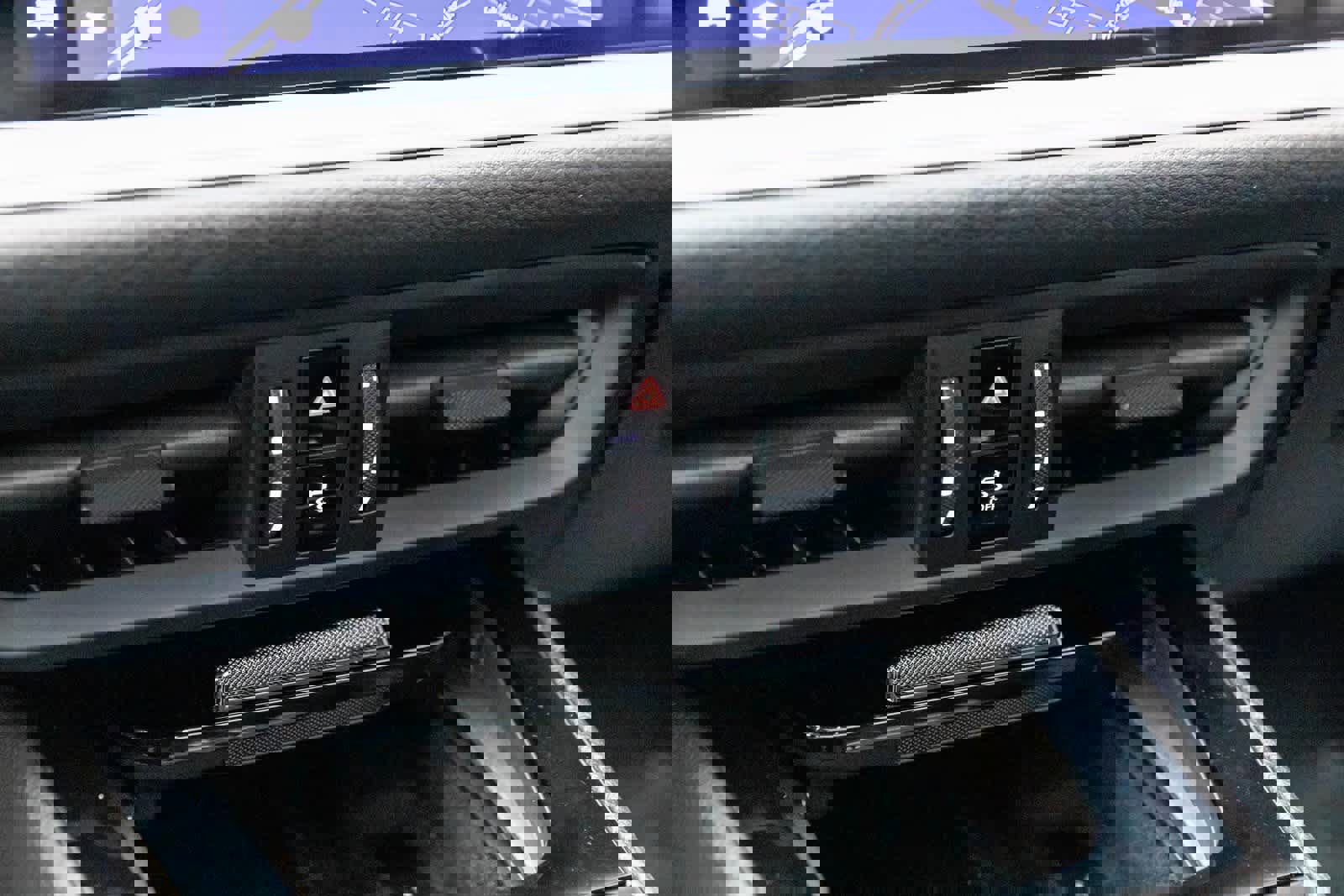 Used 2024 Porsche Cayenne S image 36