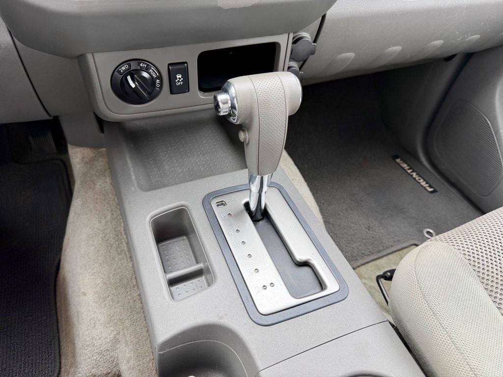 Used 2016 Nissan Frontier SV AWD/4WD image 25