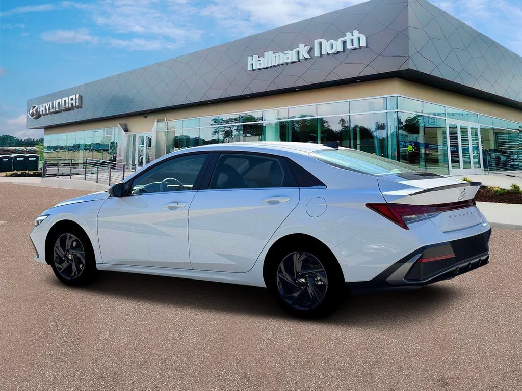 New 2026 Hyundai Elantra SEL Sport Premium FWD image 4
