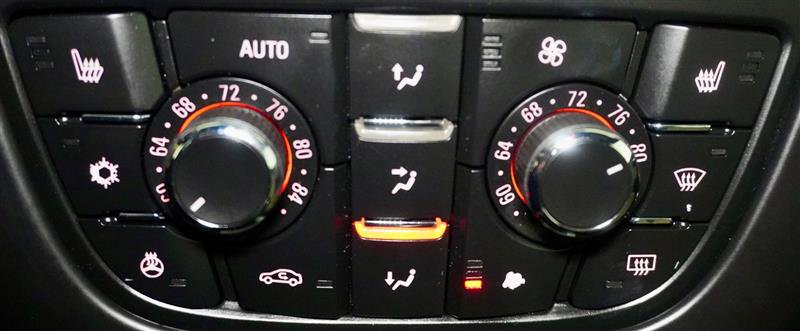 Used 2019 Buick Cascada Premium image 20