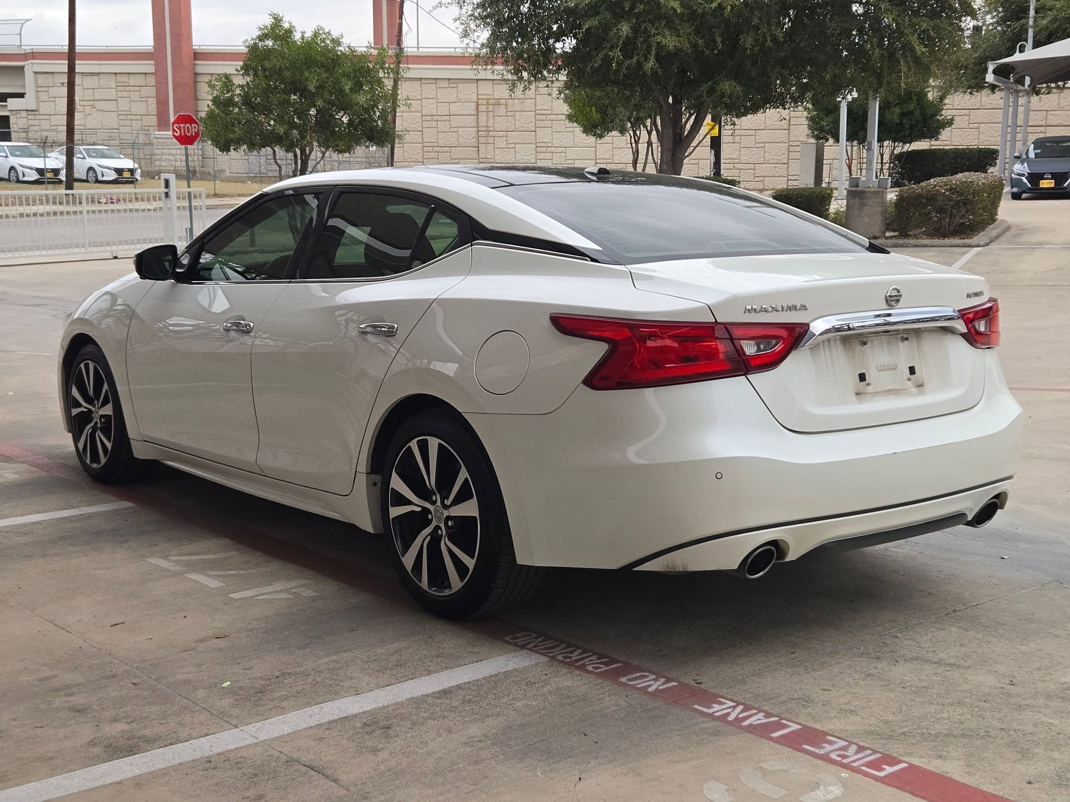 Used 2017 Nissan Maxima Platinum image 5