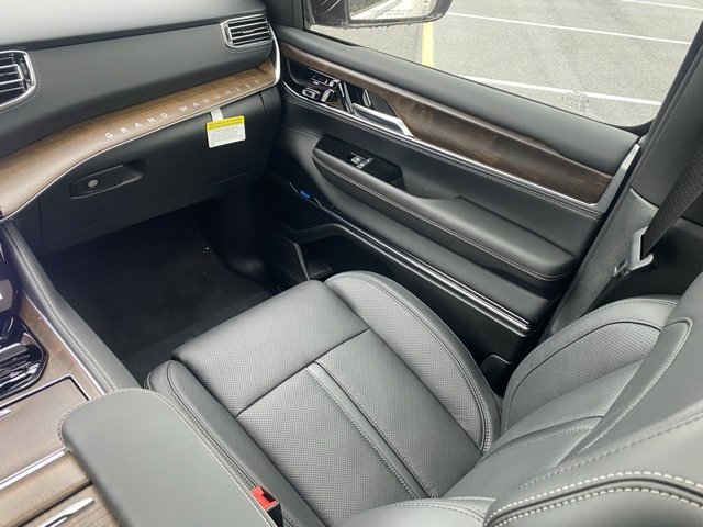 New 2024 Jeep Grand Wagoneer Series I w/ HD Trailer Tow Package image 37