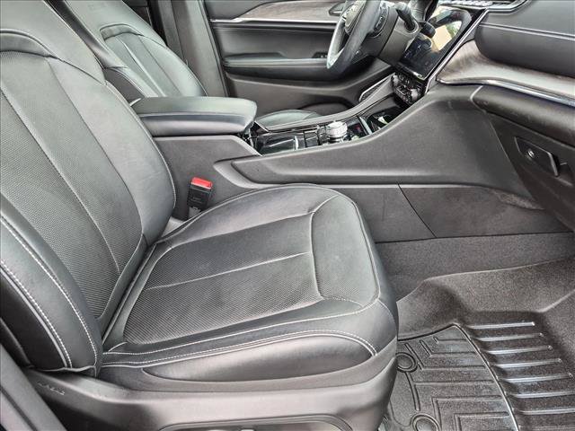 Used 2023 Jeep Grand Cherokee Overland AWD/4WD image 22