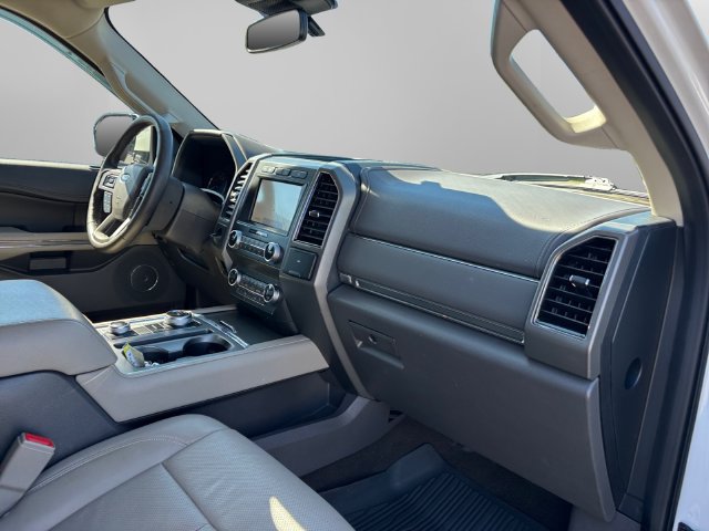 Used 2020 Ford Expedition Max XLT w/ Equipment Group 202A AWD/4WD image 10
