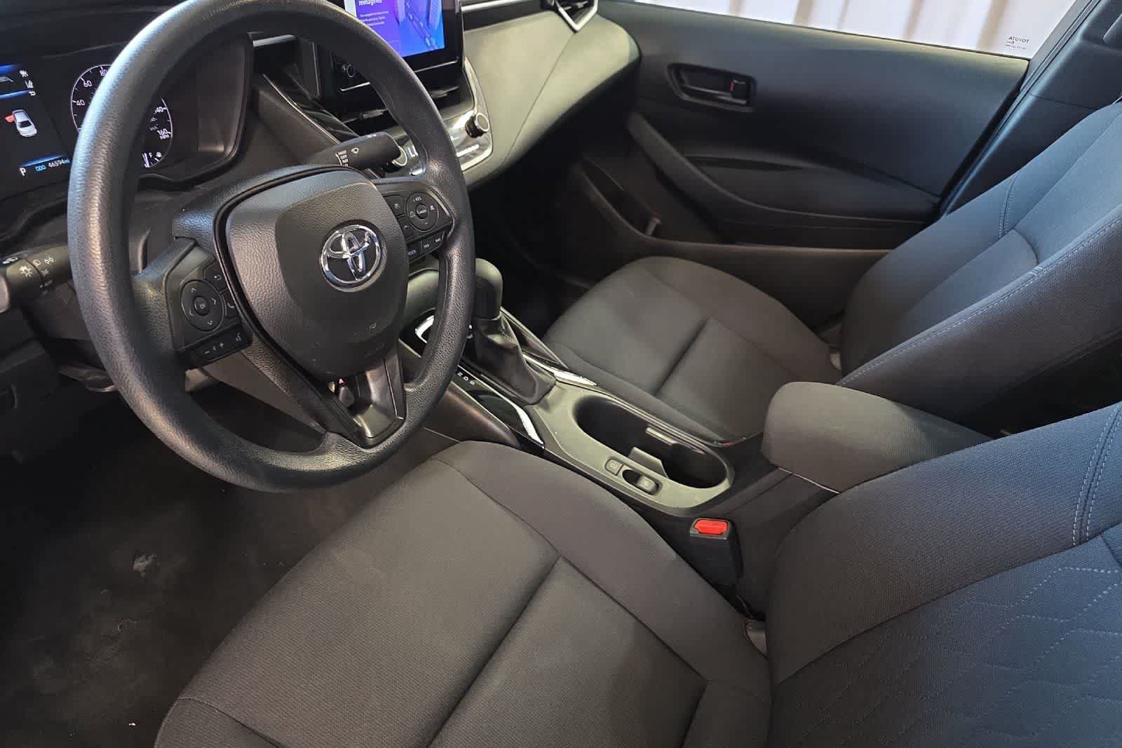 Used 2024 Toyota Corolla LE FWD image 14