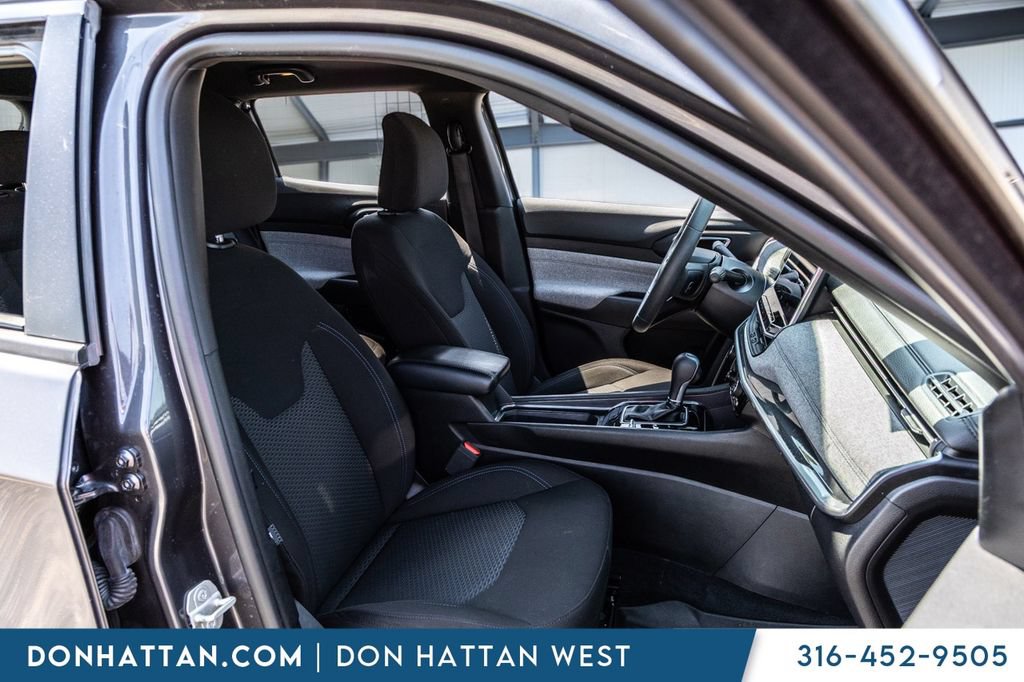 Used 2024 Jeep Compass Sport AWD/4WD image 23