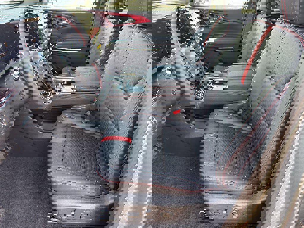 New 2026 Chevrolet Traverse RS image 11