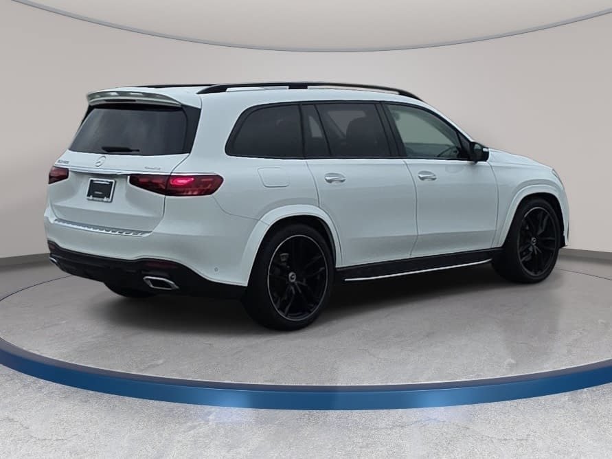 Used 2024 Mercedes-Benz GLS 450 4MATIC image 5