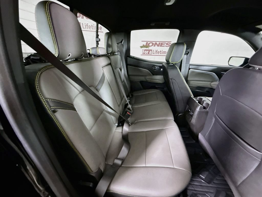 Used 2025 Chevrolet Colorado ZR2 w/ Technology Package AWD/4WD image 31