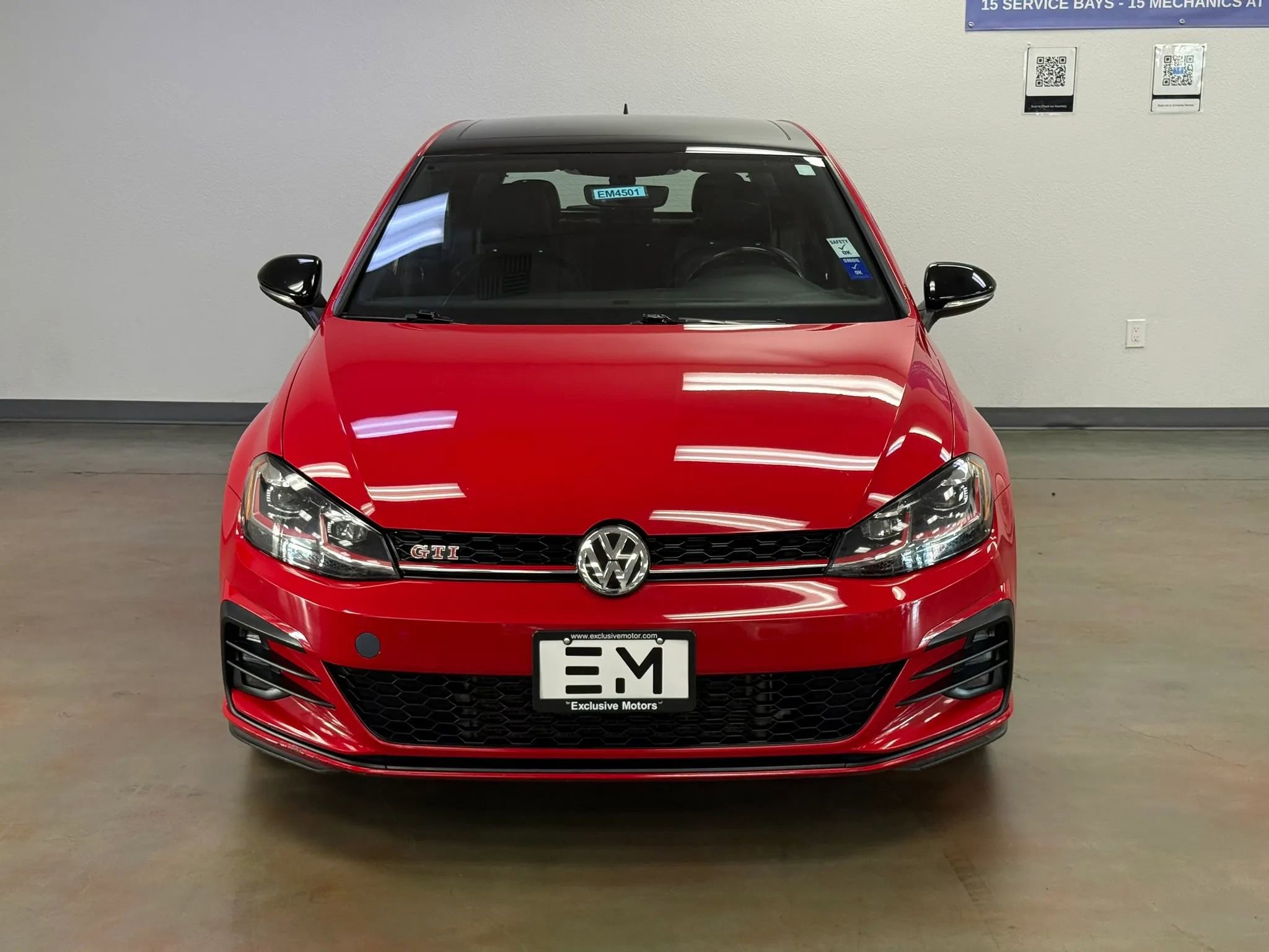 Used 2021 Volkswagen GTI SE FWD image 3