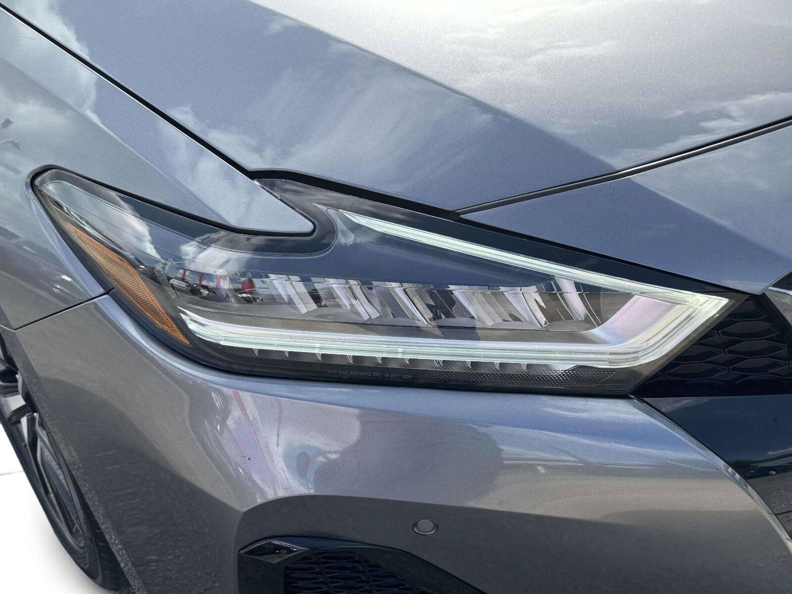 Used 2020 Nissan Maxima 3.5 SL w/ Floor Mat Group FWD image 11