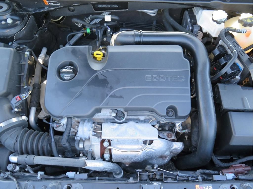 Used 2025 Chevrolet Malibu LT FWD image 24