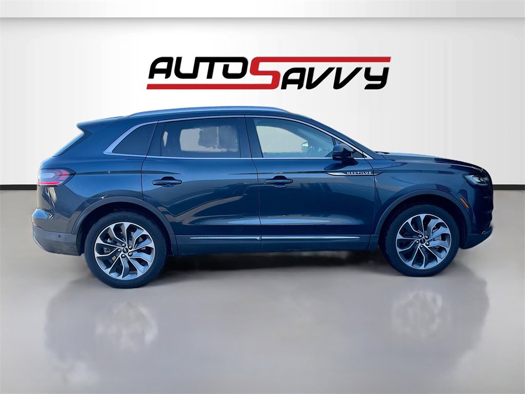Used 2023 Lincoln Nautilus Reserve w/ Equipment Group 201A image 8