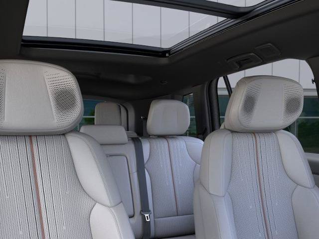 New 2026 Cadillac Vistiq Luxury AWD/4WD image 24
